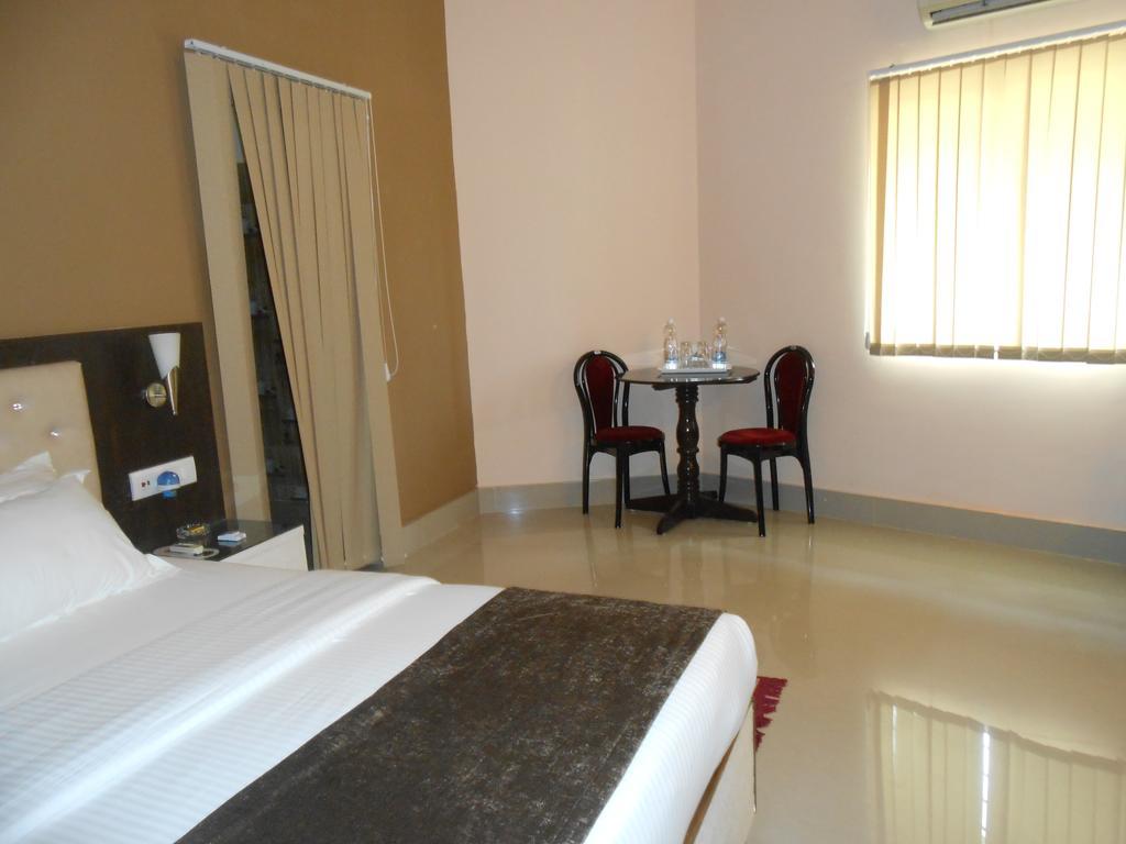 The Pearl Hotel Puri Kültér fotó